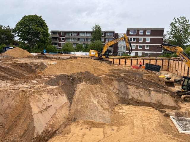 Baustelle Aushub mit Bagger