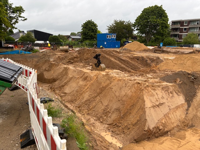 Baustelle Aushub mit Bagger